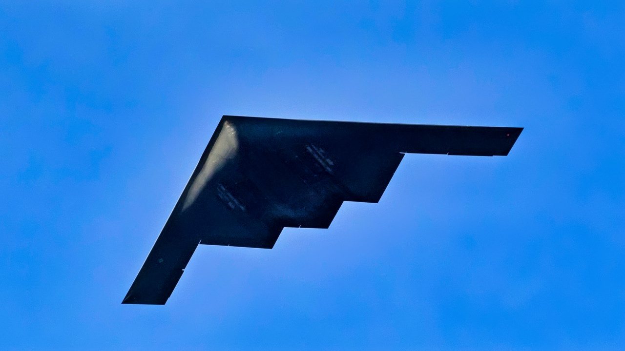 The Air Force Needs An Unbelievable 300 B-21 Raider Stealth Bombers ...